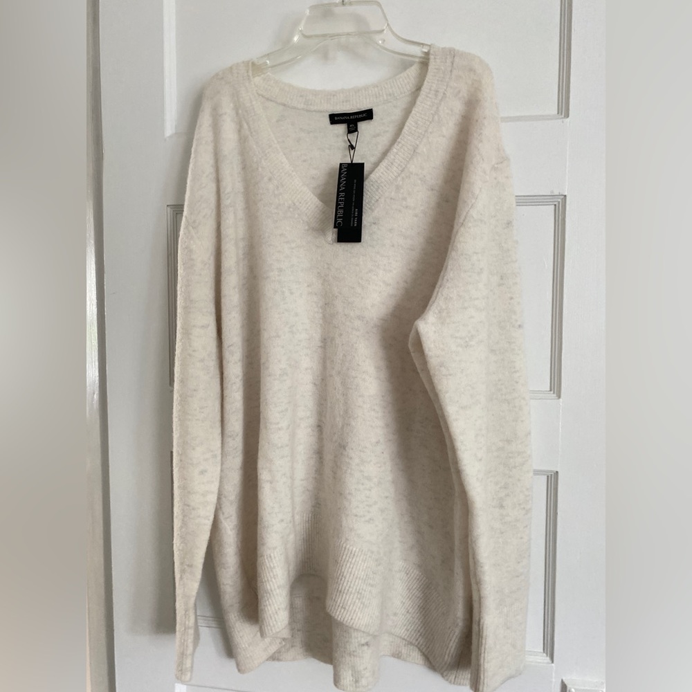 Banana Republic Women’s AIRE YARN XL Crewneck Sweater NWT